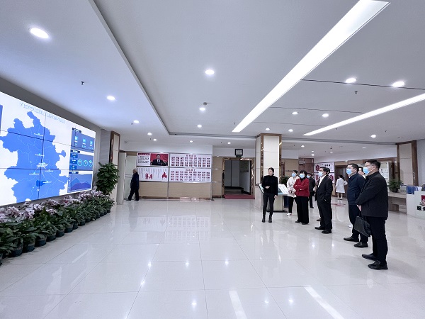 王思軍一行考察九久夕陽(yáng)紅醫(yī)養(yǎng)集團(tuán)